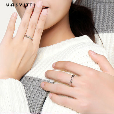 GV Sterling Silver chapeado platina de 0.07oz 0.14cm Sterling Silver Jewelry Rings