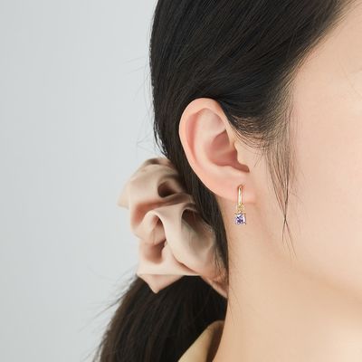 a platina dos grupos de 0.67in 2.2g Sterling Silver Jewelry chapeou os brincos de prata da agulha da CZ
