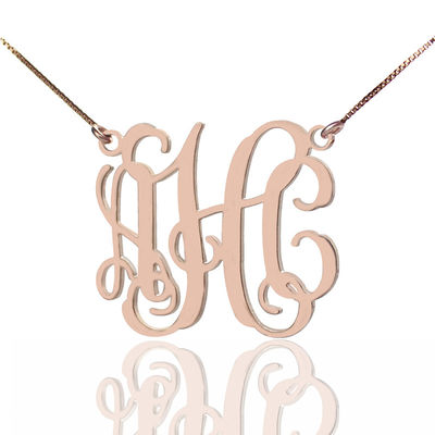 1.8ft 0.07oz personalizou o ouro da colar do monograma chapeou três GV da colar da letra